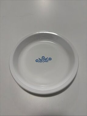 Corningware 9” Pie Plate with Iconic Blue Floral Motif